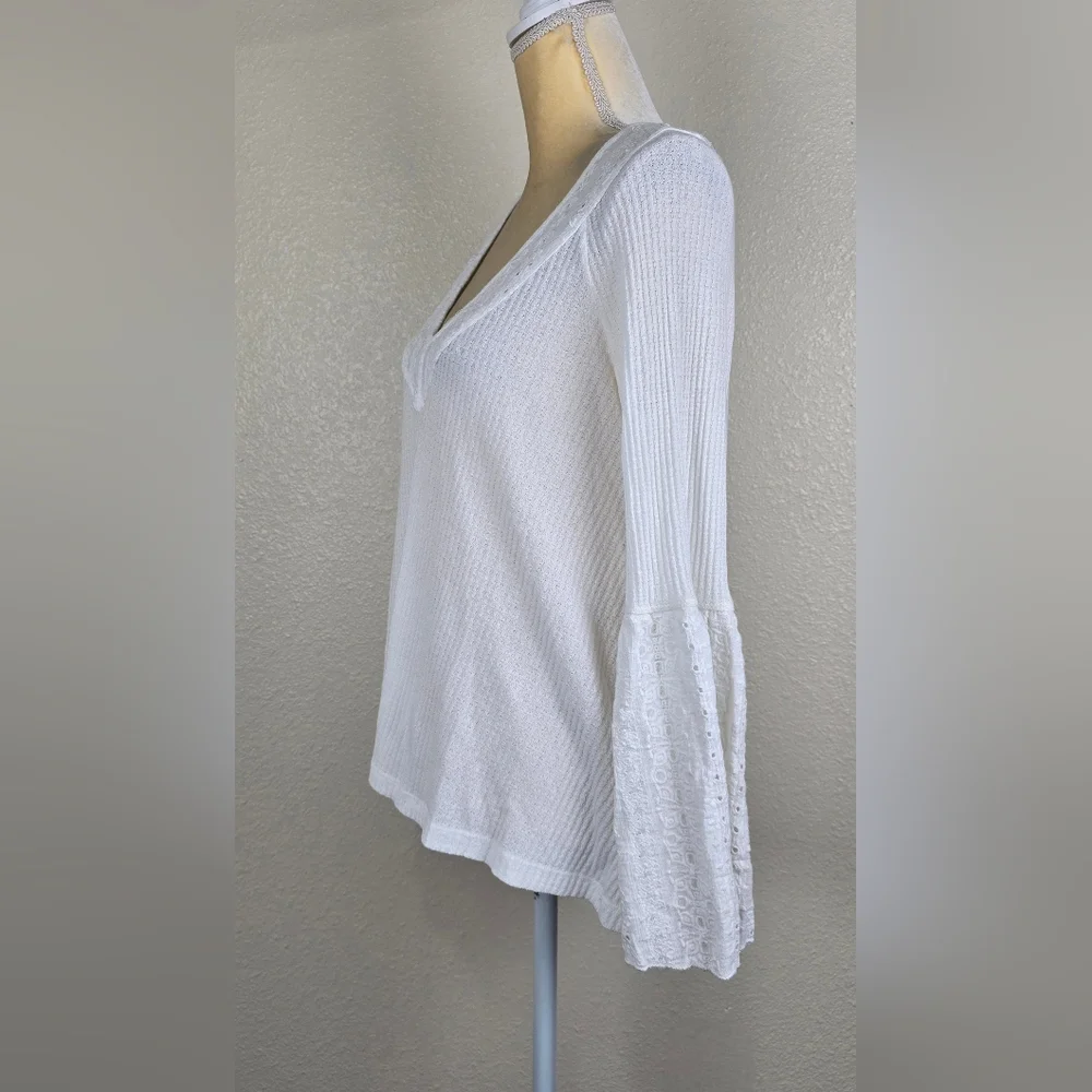 Free People Parisian Nights Bell Sleeve Eyelet Knit Long Sleeve Top sz S